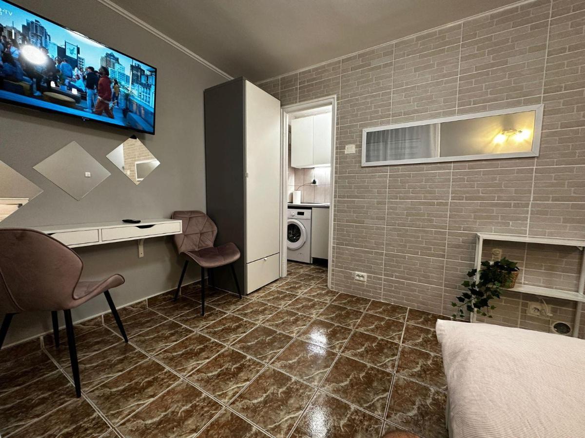 One Room Apartment Decebal Бухарест Екстер'єр фото