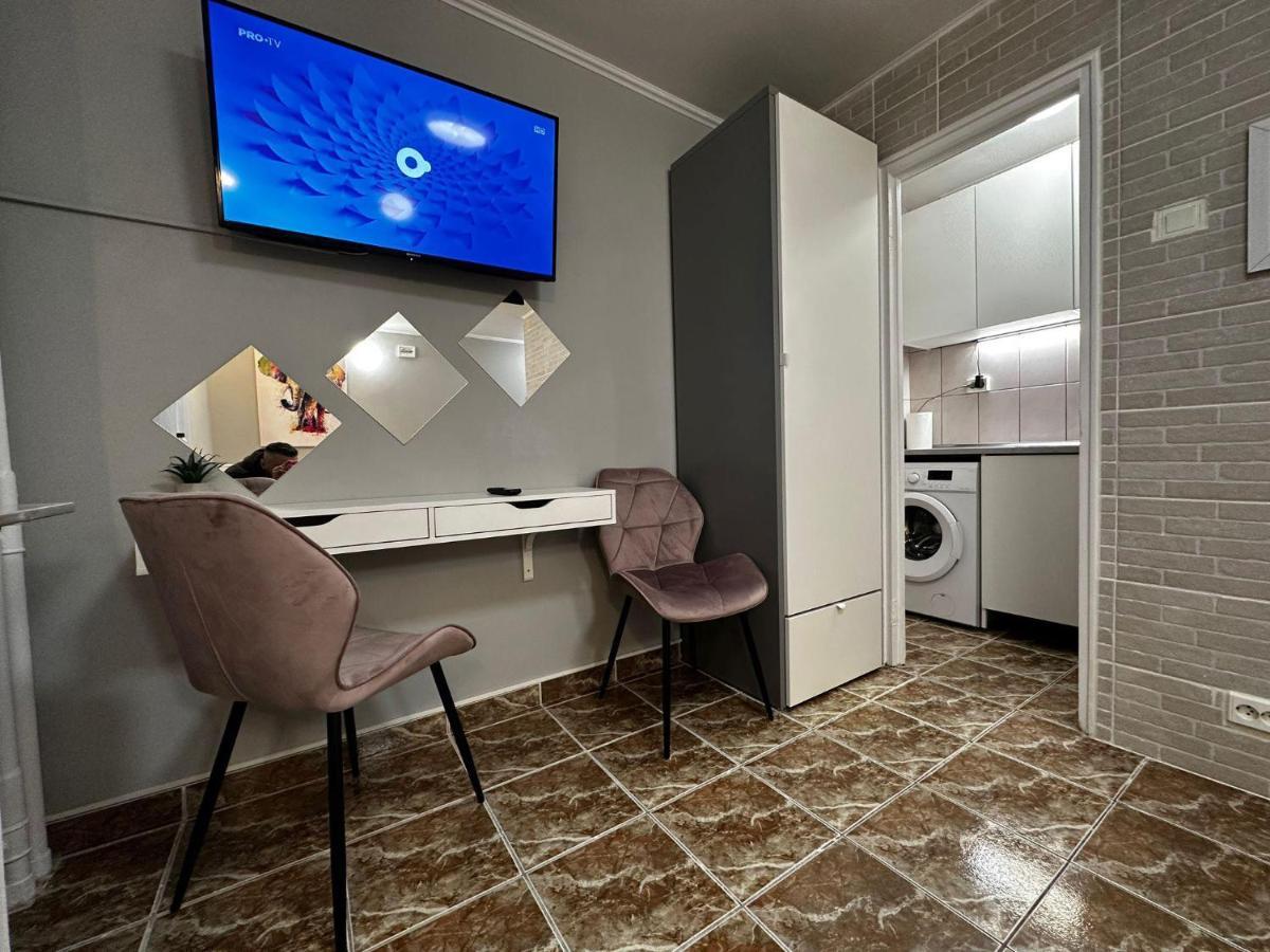 One Room Apartment Decebal Бухарест Екстер'єр фото